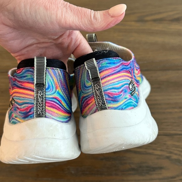 Skechers Multicolor Swirl Slip-On sneakers - Picture 5 of 10